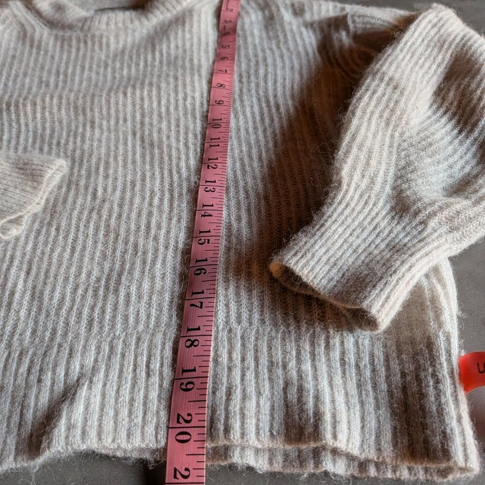 Everlane | The Cocoon Alpaca Crew |  Almond | Small - Picture 6 of 16